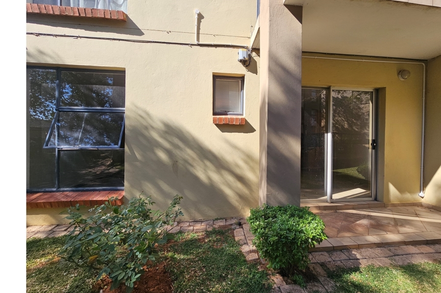To Let 2 Bedroom Property for Rent in Geelhoutpark North West